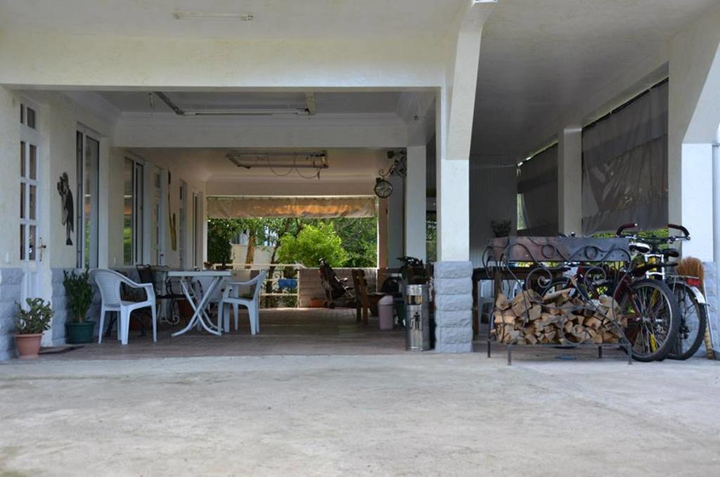 TJ Guest House Makhinjauri Extérieur photo