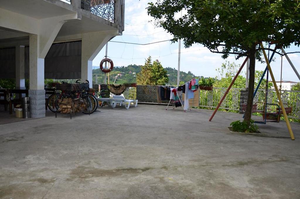 TJ Guest House Makhinjauri Extérieur photo