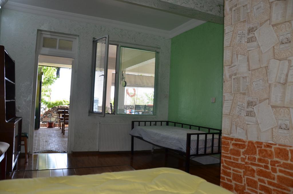 TJ Guest House Makhinjauri Extérieur photo